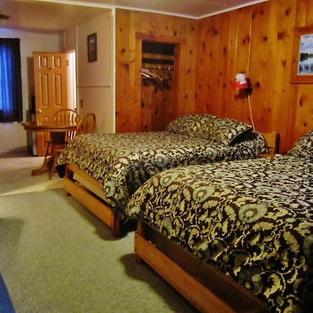 Dancing Bears Inn East Glacier Park Village Екстер'єр фото